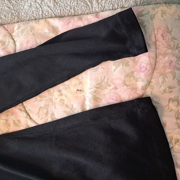 Cabbage Patch Long-Sleeved Tshirt with chain accent - Picture 6 of 7